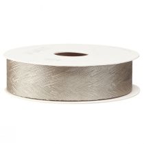Product Elegant silk ribbon with feather print in silver – perfect for festive decorations Width 25mm Length 15m