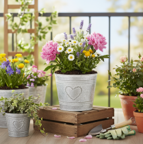 Product Shabby Chic Flower Pot, Metal Planter, Heart-Shaped, Ø17.5cm, H15.5cm