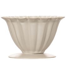 Product **Cream Decorative Bowl with Flower Petal Design, 9cm**

```html
<h2>Cream Decorative Bowl for Home and Seasonal Styling</h2>

<p>This cream decorative bowl, shaped like an open flower, adds subtle elegance to your home décor. With a height of 9cm, it off