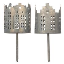 Product Set of 2 Metal Tealight Holders with Spike in House Design 6cm Silver