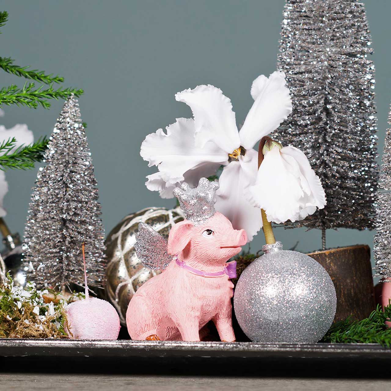 Decorative figure pig with crown 9cm 2pcs