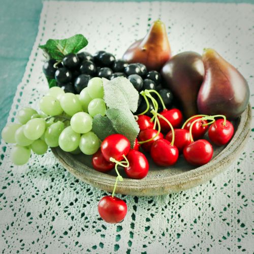 Decorative grapes black 18cm