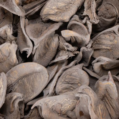 Product Potpourri table decoration with nuts for a natural summer atmosphere