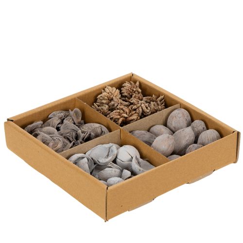Product Potpourri table decoration with nuts for a natural summer atmosphere