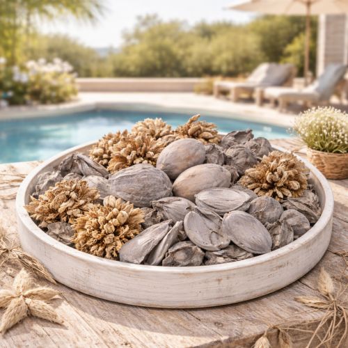Product Potpourri table decoration with nuts for a natural summer atmosphere
