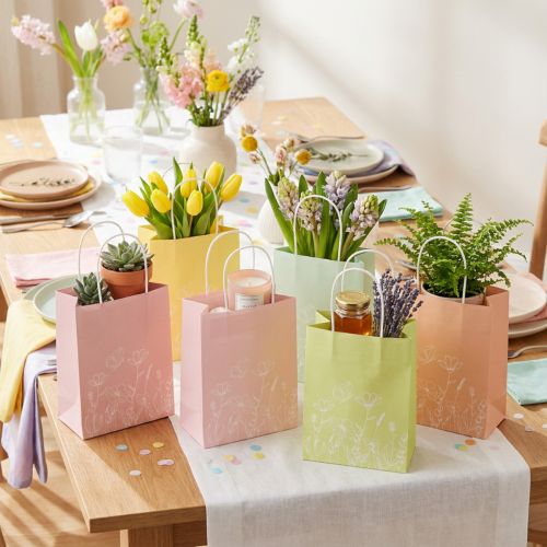 Product Paper gift bags for attractive and practical packaging, 20cm, 6 pieces