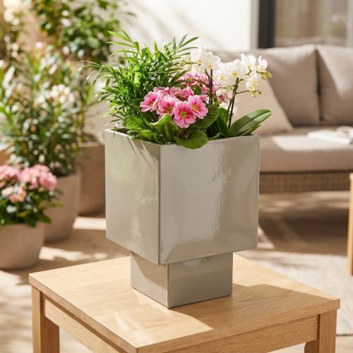 Product Cube Plant Pot Green Metal 22cm Elevated Base
