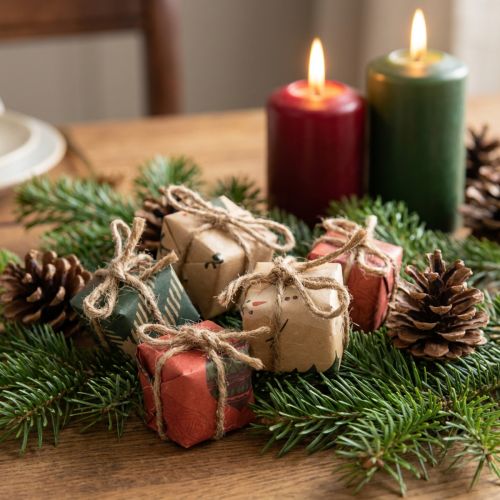 Paper gift boxes mini set, red-green-natural, 2.5x3 cm 18 pcs - Christmas decoration | Floristik24.co.uk