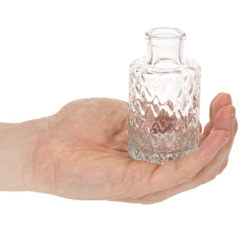 ProductName  
Set of 6 Mini Glass Vases with Diamond Pattern – Clear 9cm  

/ProductName  

ProductDescription  
<h2>Clear Mini Glass Vases for Home and Table Decoration</h2>  
<p>These mini glass vases with a diamond-patterned surface provide a stylish a | Floristik24.co.uk