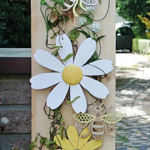 Product Wood blossoms, summer decoration, daisies yellow and white, decoration flowers for hanging 4pcs