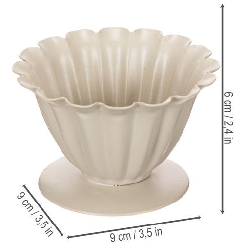 **Cream Decorative Bowl with Flower Petal Design, 9cm**

```html
<h2>Cream Decorative Bowl for Home and Seasonal Styling</h2>

<p>This cream decorative bowl, shaped like an open flower, adds subtle elegance to your home décor. With a height of 9cm, it off | Floristik24.co.uk