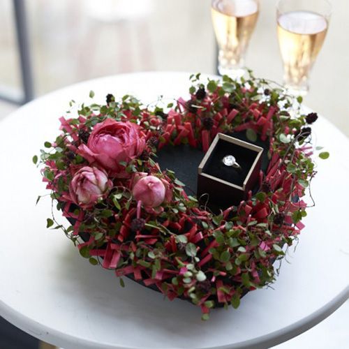 Product Floral foam heart black 25.5cm 2pcs