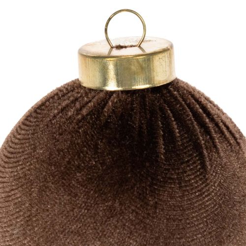 Velvet-Look Christmas Baubles