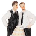 Cake topper of a male couple with cake, 16.5cm | Floristik24.co.uk
